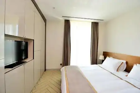Upsuites - 60