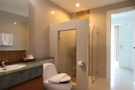 Royal Beach View Suites - 69