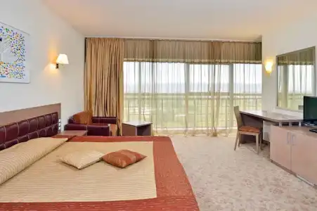 Sol Nessebar Palace Resort & Aquapark - All Inclusive - 56