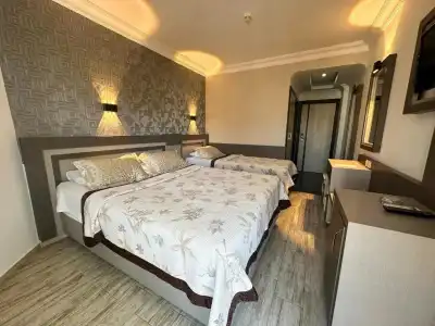 Club Monte Carlo - 3