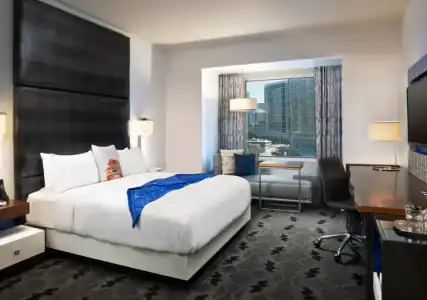 W Dallas - 65