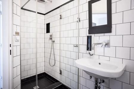Sir Toby's Hostel - 68