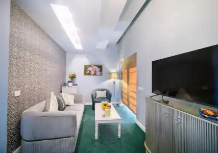 Phoenicia Comfort - 10