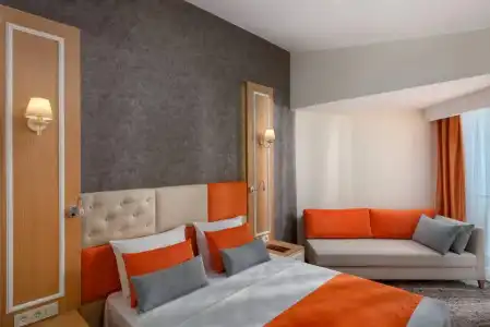 Golden Orange - 32