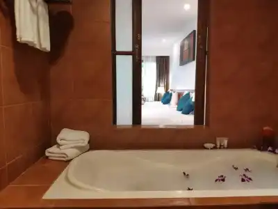 Seaview Resort Khao Lak - 10