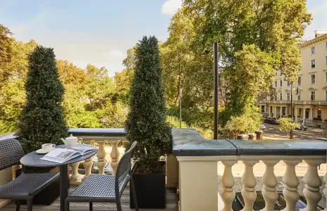 Eccleston Square - 33