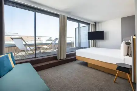 Moxy Lisbon City - 61
