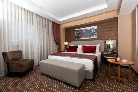 Ramada Plaza by Wyndham - 23