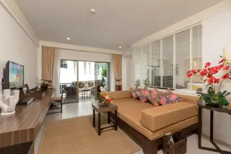 Sawaddi Patong Resort & Spa by Tolani - 83
