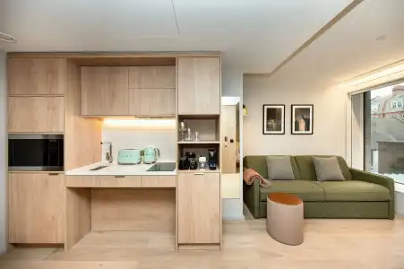 Marlin Aldgate Tower Bridge - 64