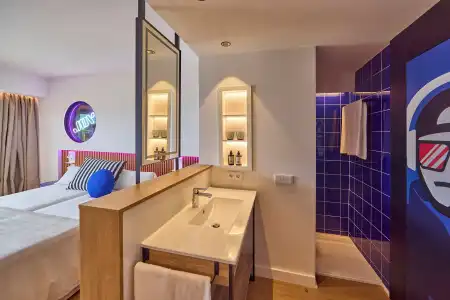 Universal Neptuno - Adults Only - 63
