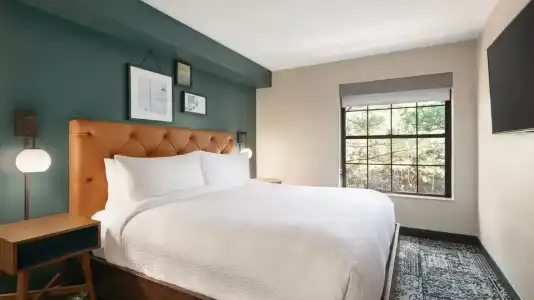 Four Points by Sheraton Raleigh Arena - 36