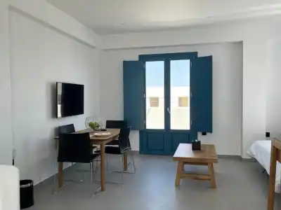 Aeifos Boutique - 38
