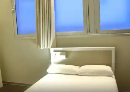 Poshtel Bilbao Premium Hostel - 43