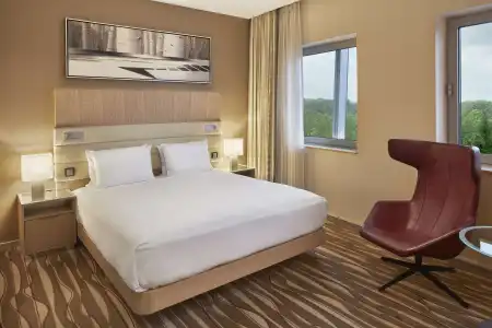 Hilton Frankfurt Airport - 68
