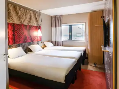 ibis Amsterdam Centre - 4