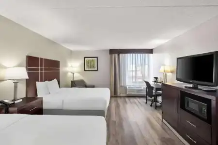 Best Western Luxbury Inn Fort Wayne - 48