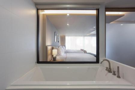 Anona Beachfront Phuket Resort - 62