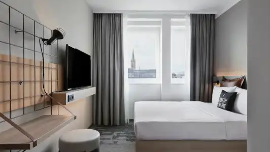 Moxy Duesseldorf City - 30