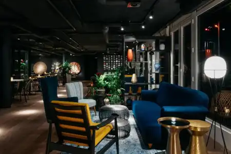 Ruby Claire & Bar - 9