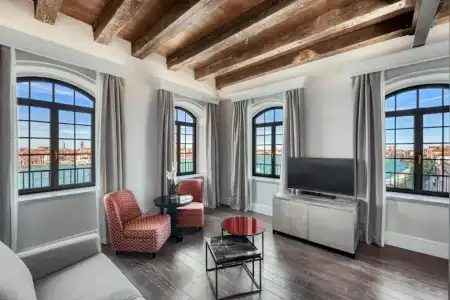 Hilton Molino Stucky Venice - 8