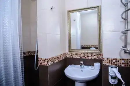 Gostinichno-Restorannyij Kompleks ZIHIYa - 67