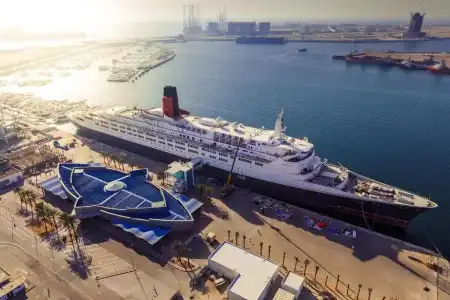 Queen Elizabeth 2 - 1
