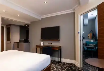 100 Queen's Gate London Kensington, Curio Collection by Hilton - 44
