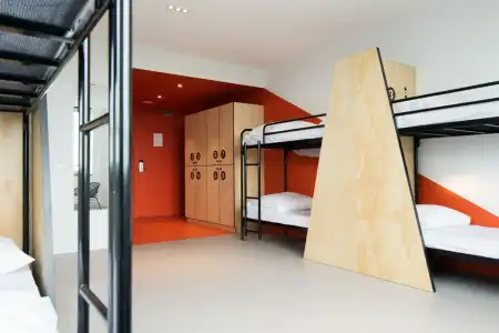 Via Suites - 35