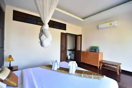 Koh Ngai Thanya Beach Resort - 10
