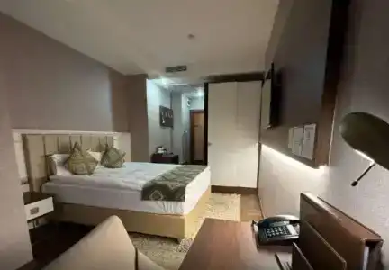 Best Western Plus - 64