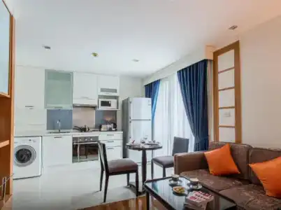 Adelphi Grande Sukhumvit - 57
