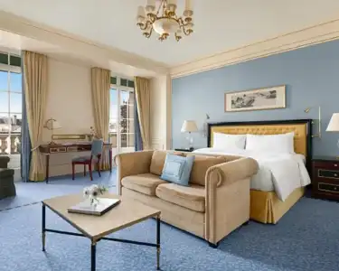 Shangri-La Paris - 40