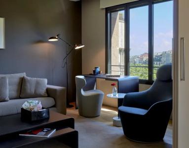 Sir Victor, part of Sircle Collection - 64