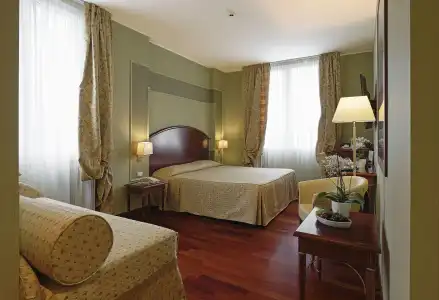 Savoia Regency - 58