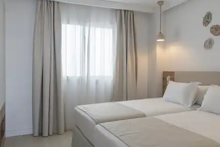 Suites Roc Portonova - 28