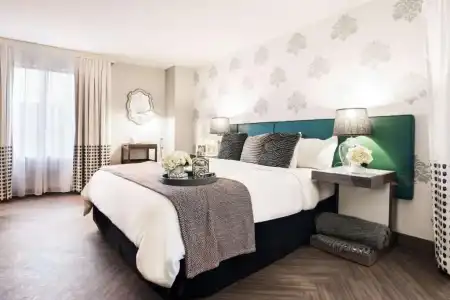 the Curtis Denver - a DoubleTree by Hilton - 8