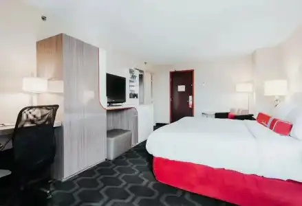 the Curtis Denver - a DoubleTree by Hilton - 40