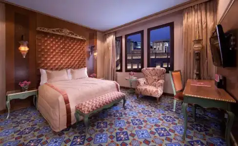 Souq Waqif Boutiques - Tivoli - 45
