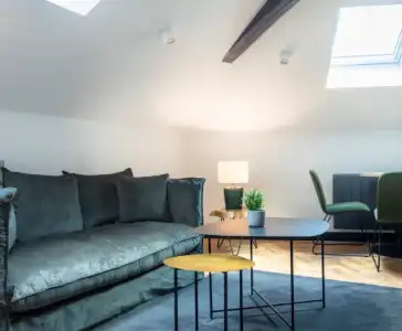 Maisons du Monde & Suites Nantes - 57
