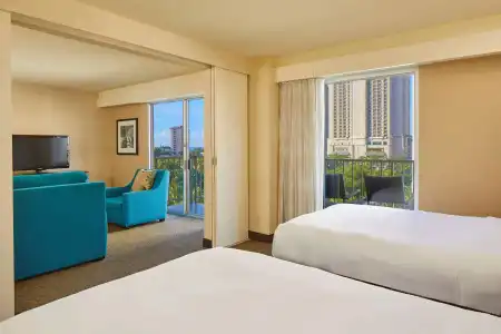DoubleTree by Hilton Alana - Waikiki Beach - 56