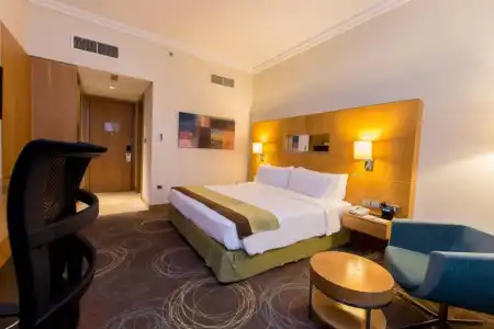 Holiday Inn Abu Dhabi by IHG - 6