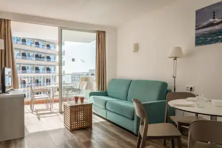 Vistasol Apartments - 11