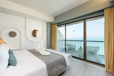 Cosy Beach - 90