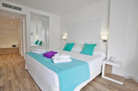 FERGUS Style Cala Blanca Suites - 58