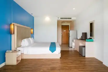 Coco Phuket Bangtao Beach - 5