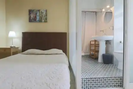 V Dinastia Guesthouse - 58