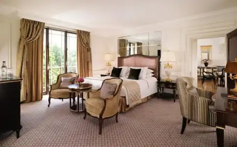 The Dorchester - 96