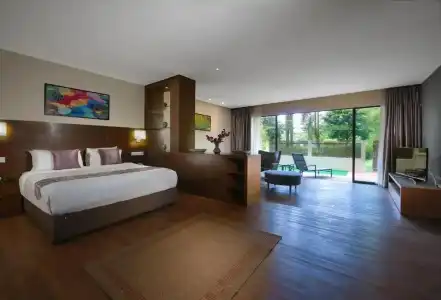 Bella Vista Waterfront Resort - 31