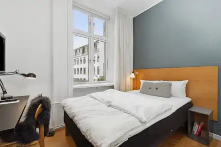 Ibsens - 48
